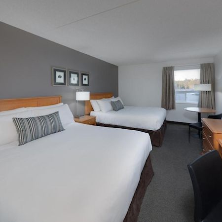 Heritage Inn Hotel&Convention Centre - Moose Jaw Extérieur photo