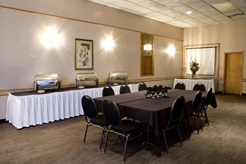 Heritage Inn Hotel&Convention Centre - Moose Jaw Restaurant photo