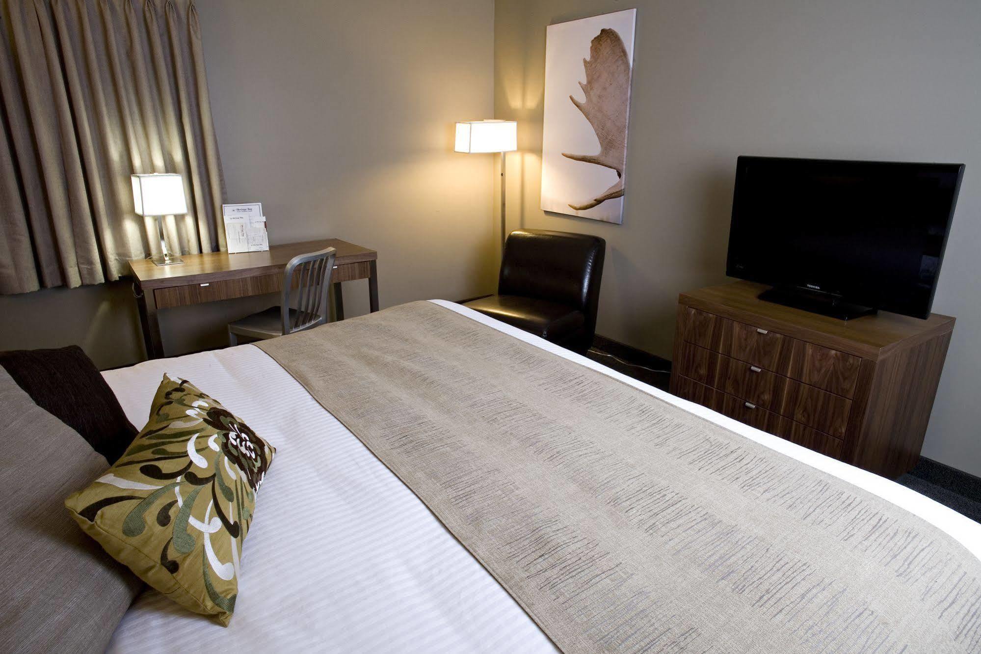 Heritage Inn Hotel&Convention Centre - Moose Jaw Extérieur photo