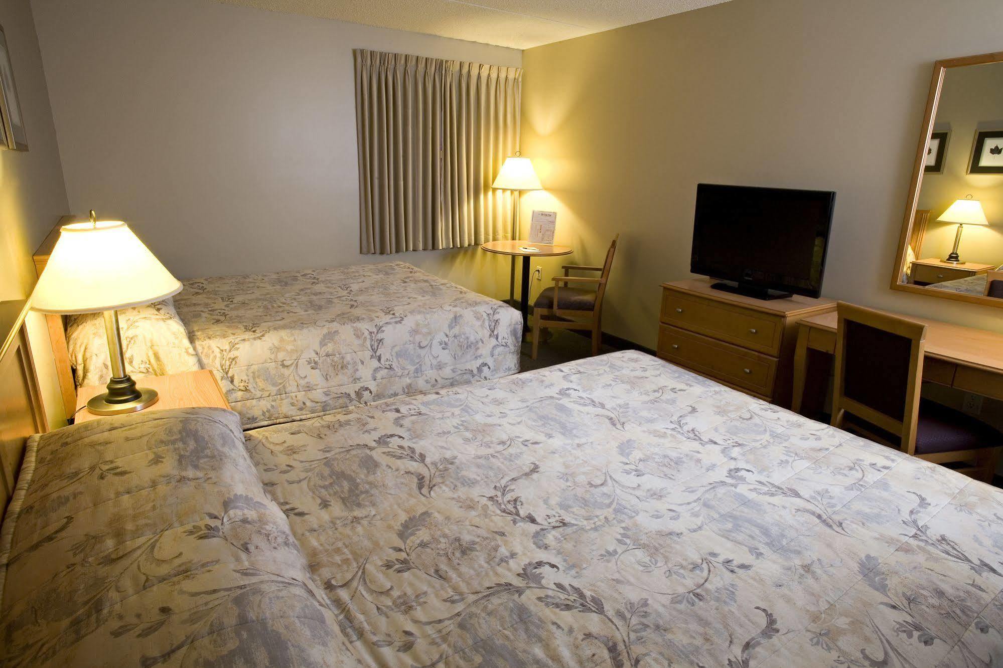 Heritage Inn Hotel&Convention Centre - Moose Jaw Extérieur photo